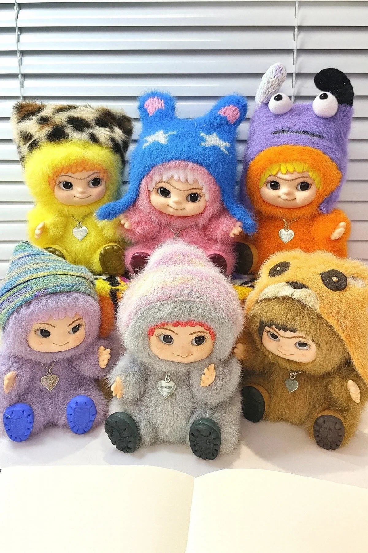 Wakuku Sürpriz Paket Peluş Çanta Charm