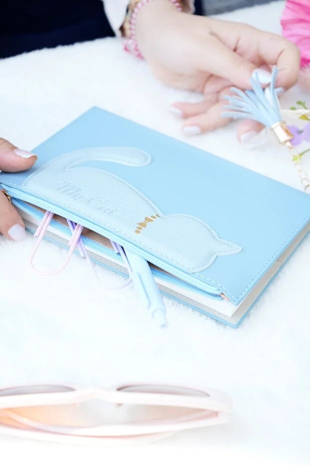 Victoria’s Journals Geçmeli Kedili Vegan Kapak 13x18cm Çizgili Defter Pudra 125-2126