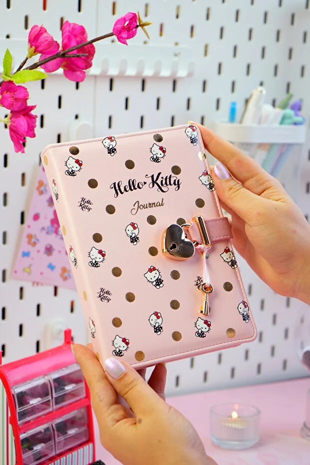 Victoria’s Journals Hello Kitty Kilitli Çizgili Defter 525-1915