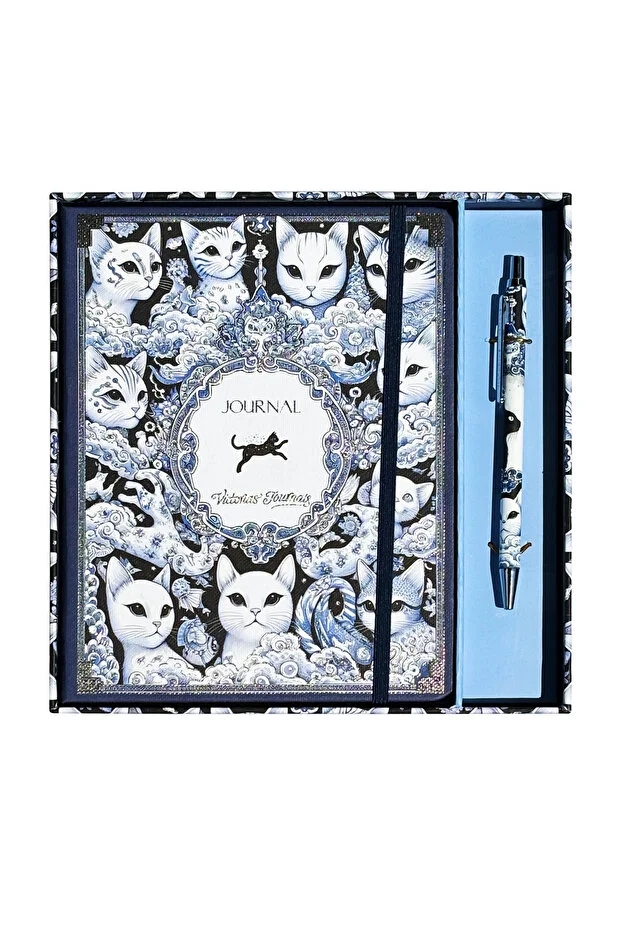 Victoria’s Journals Kutulu Set, A5 Sert kapaklı Çizgili Defter ve Metal Gövdeli Tükenmez Kalem Kedi Desenli Set 125-2157