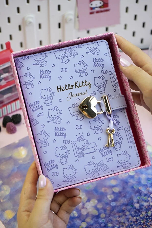 Victoria’s Journals Hello Kitty Kilitli Çizgili Defter 525-1922