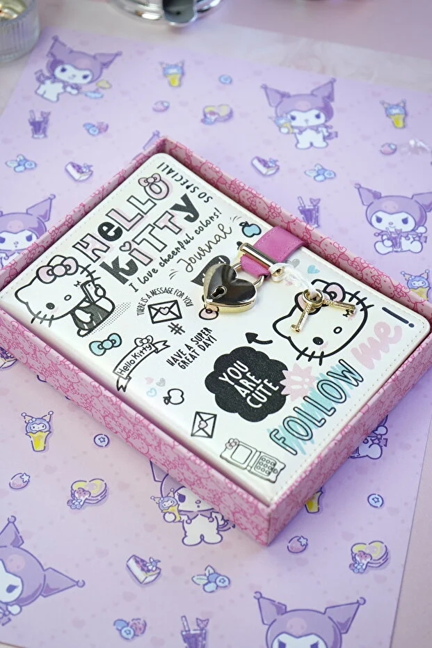Victoria’s Journals Hello Kitty Hush Hush Kilitli Çizgili Defter – 160 Yaprak, Kutulu, Özel Tasarım 525-1918