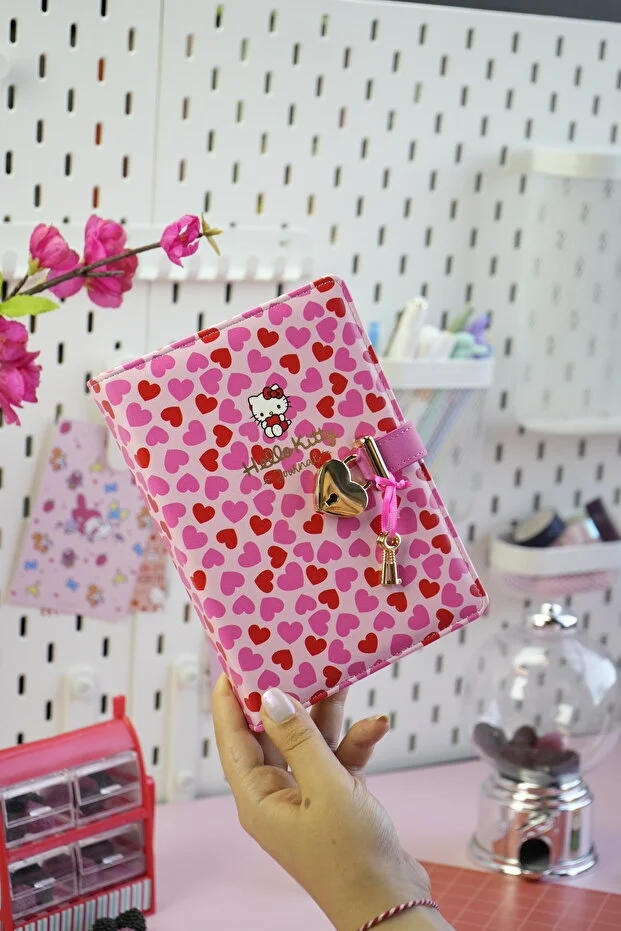 Victoria’s Journals Hello Kitty Hush Hush Kilitli Çizgili Defter – 160 Yaprak, Kutulu, Özel Tasarım Günlük, Not Defteri 525-1916