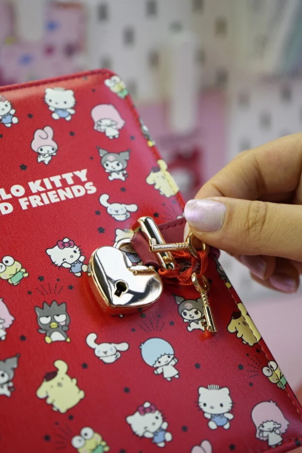 Victoria’s Journals Hello Kitty Hush Hush Kilitli Çizgili Defter – 160 Yaprak, Kutulu, Özel Tasarım Not Defteri Günlük 525-1917
