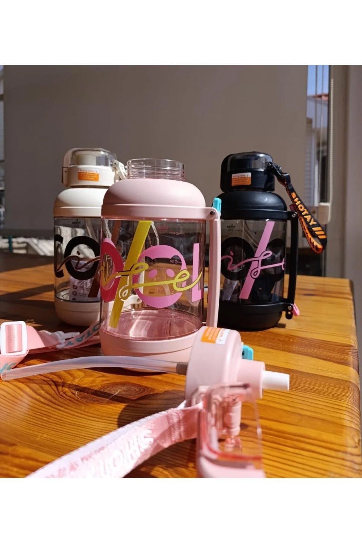 Vagon Life Shotay ST 7227 1500 ml Pipetli - Pipetsiz Tritan Matara Siyah Şeffaf Matara Taşıma Aparatlı ve Askılı 