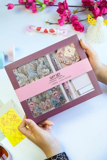 Victoria’s Journals SetDefter+Ayna+Kalem+Postit